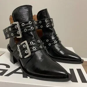 【関税込み】Studs Boots - Ganni - Synthetic - Black Black Black Feminine Buckle Naplack Boots | GANNI US